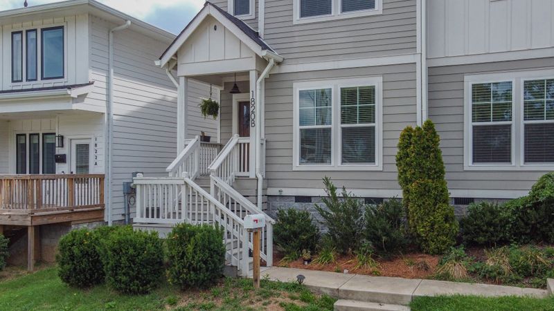 1820 16th Ave N #B, Nashville, TN 37208