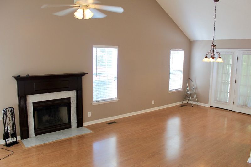3437 White Pine Dr, Nashville, TN 37214