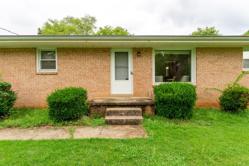 3544 Cedar St, Murfreesboro, TN 37127