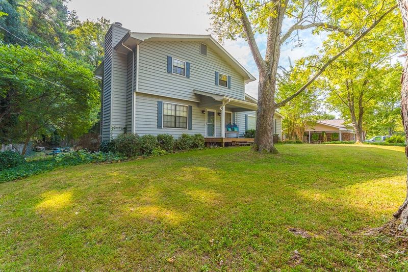 1923 Valley Brook Dr, Dalton, GA 30720