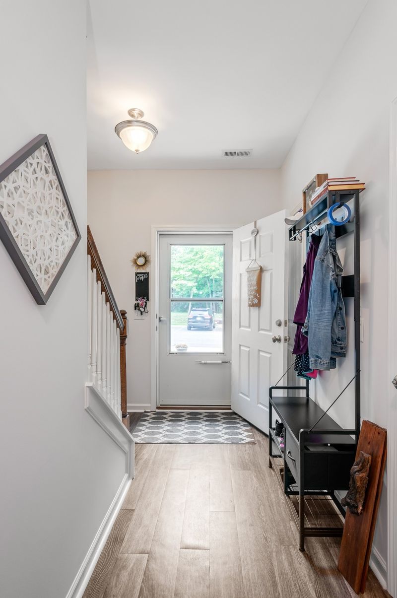 718 Pippin Dr, Antioch, TN 37013