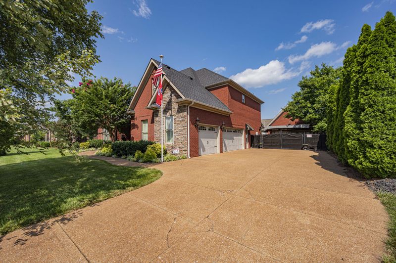 2722 Battleground Dr, Murfreesboro, TN 37129