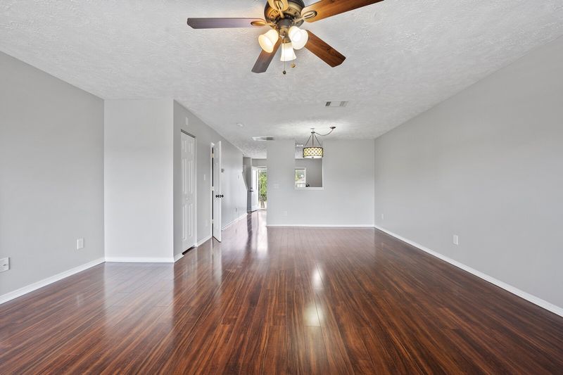 5964 Monroe Xing, Antioch, TN 37013