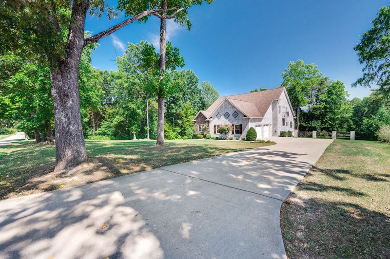 1339 Camp Ravine Rd, Burns, TN 37029