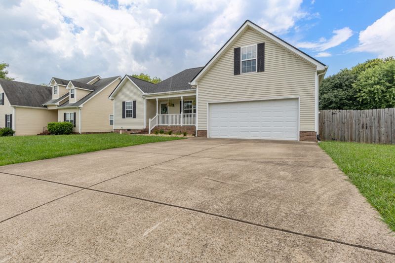 3542 Stevens Bend Dr, Murfreesboro, TN 37127