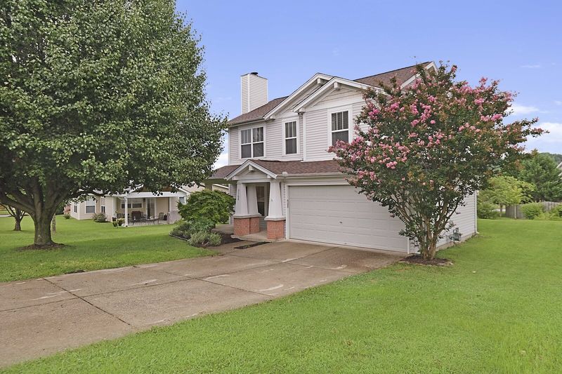 7168 Commonwealth Cir, Nashville, TN 37221