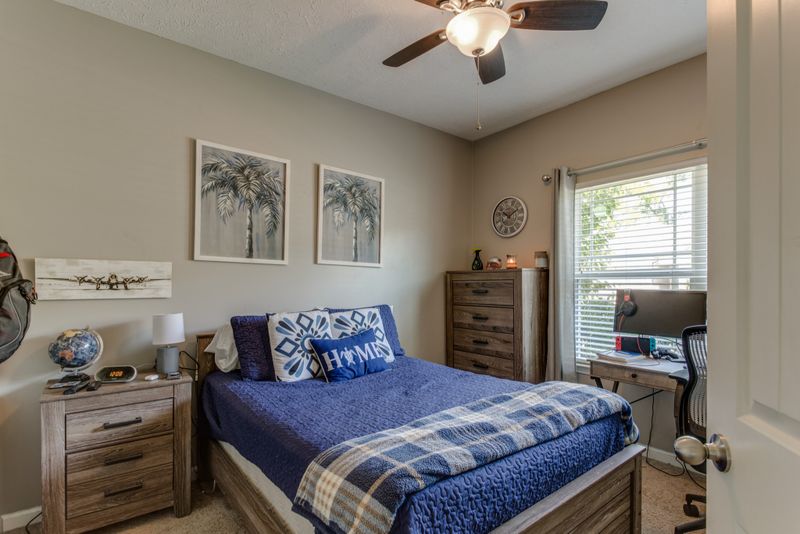 3325 Tourmaline Dr, Murfreesboro, TN 37128