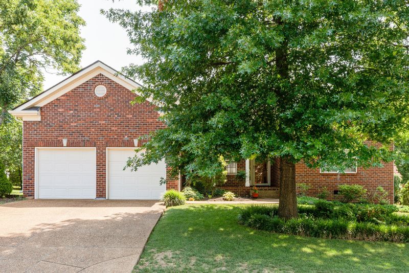 2116 Golden Oak Ln, Madison, TN 37115