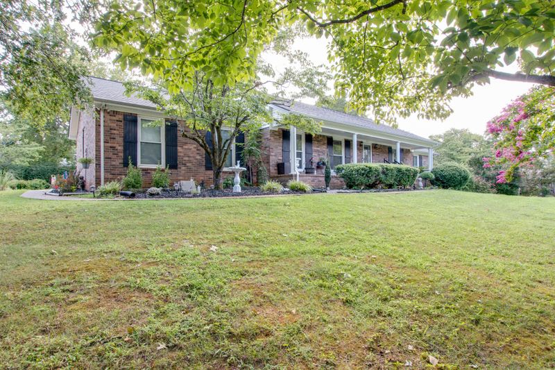 1723 Wiltshire Dr, Murfreesboro, TN 37129