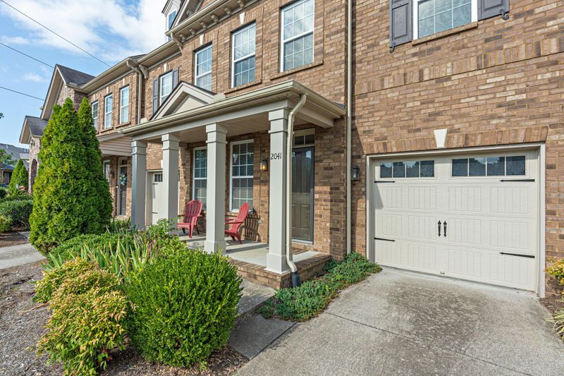 2041 Traemoor Village Dr, Nashville, TN 37209