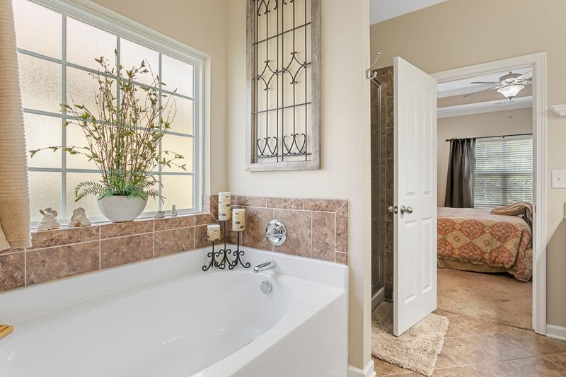 2526 Walpole Ln, Columbia, TN 38401