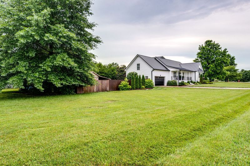 103 Silverstone Dr, Murfreesboro, TN 37130