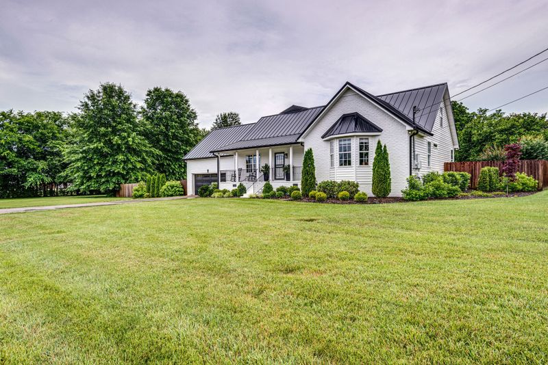 103 Silverstone Dr, Murfreesboro, TN 37130