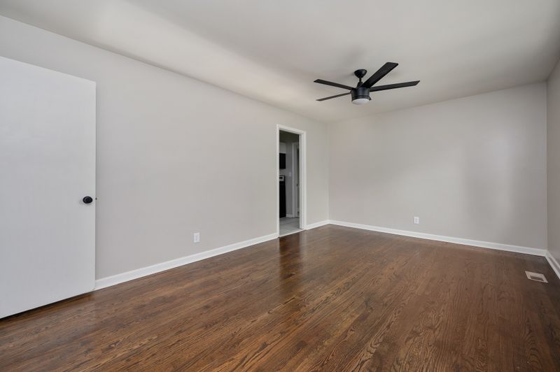 1811 Gardner Dr, Murfreesboro, TN 37130
