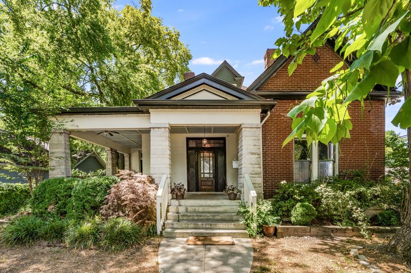 200 Treutland Ave, Nashville, TN 37207