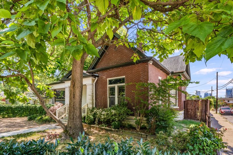200 Treutland Ave, Nashville, TN 37207