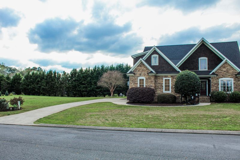 36 Pheonix Cir, Rock Spring, GA 30739