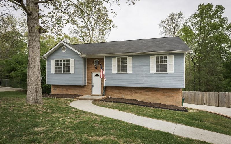 103 Squirrel Cir, Ringgold, GA 30736