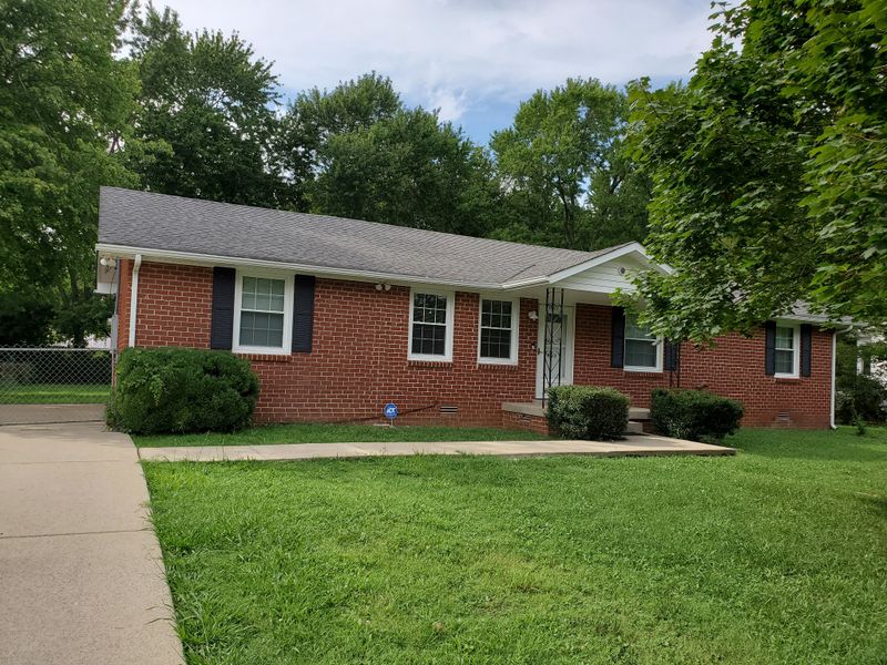 6631 Keystone Dr, Murfreesboro, TN 37129