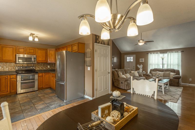 14 Johns Dr, Ringgold, GA 30736