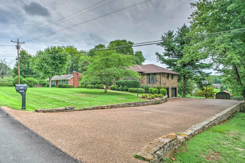 123 Due West Dr, Mount Juliet, TN 37122