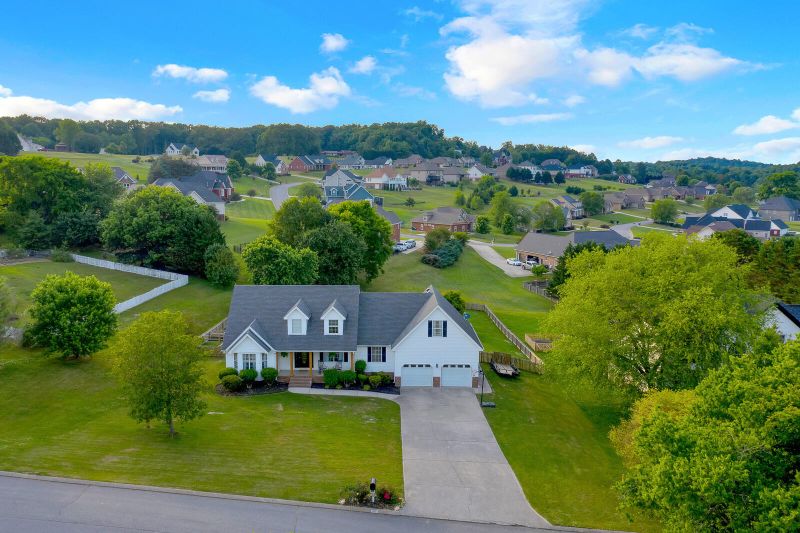 137 Meadowview Ln, Ringgold, GA 30736