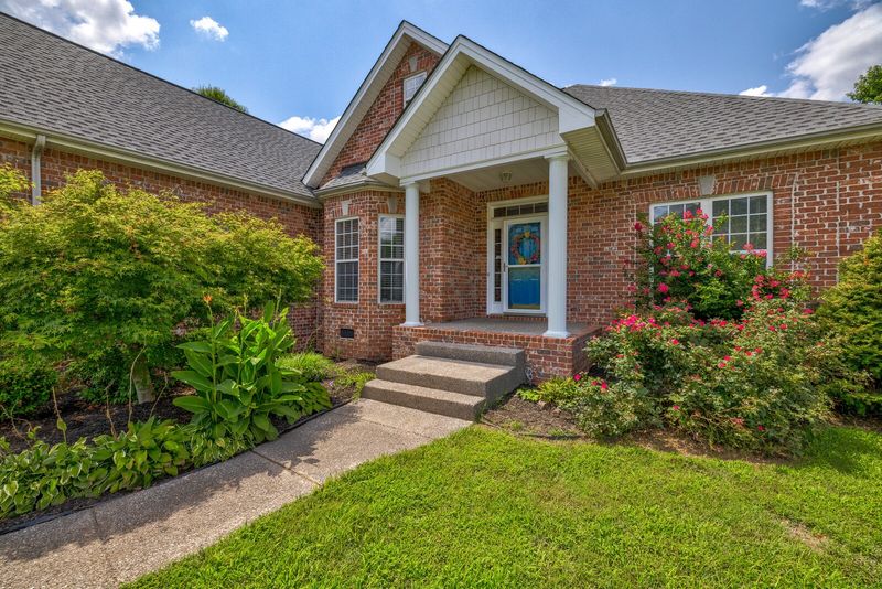 2775 Jutes Dr, Thompsons Station, TN 37179