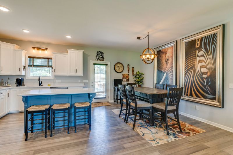 959 Bear Carr Rd, Westmoreland, TN 37186
