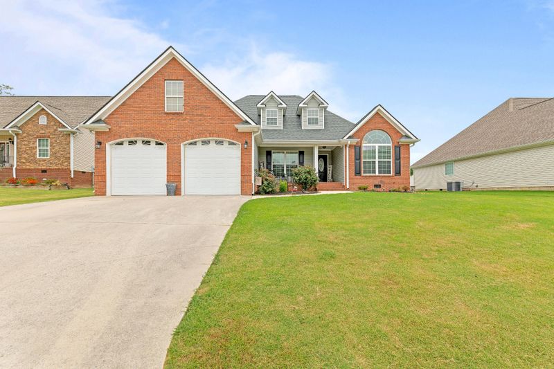 104 Kailors Cove Cir, Ringgold, GA 30736