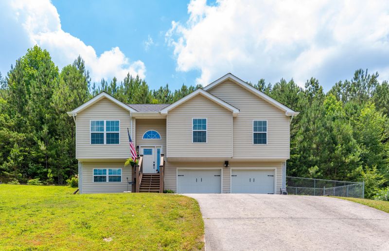 482 Pinewood Dr, Rock Spring, GA 30739