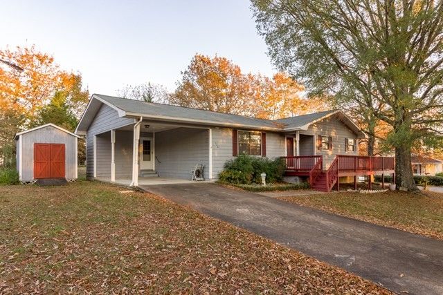 1765 Boyd Dr N, Rocky Face, GA 30740