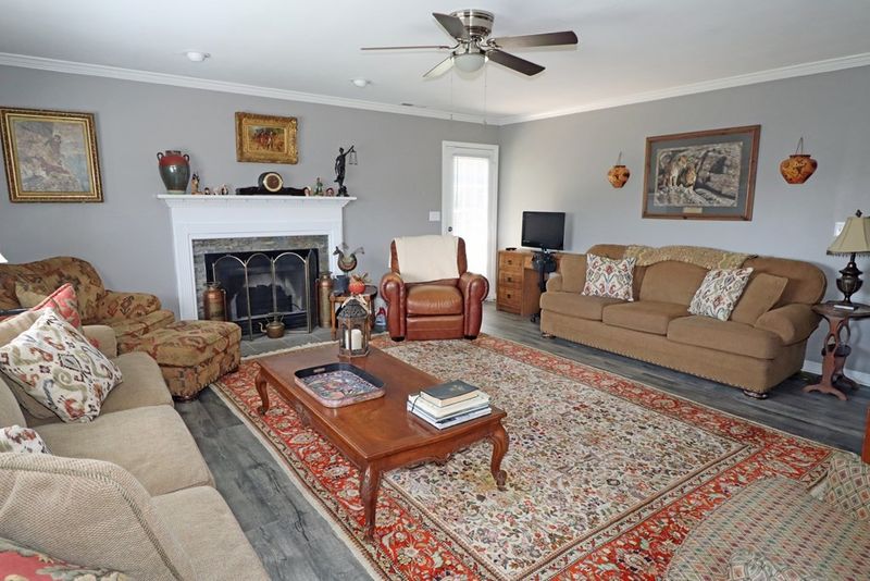 1170 Percheron Dr NW, Dalton, GA 30720
