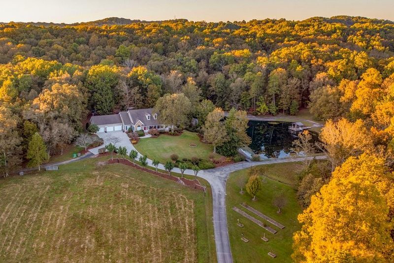 830 Old Babb Rd, Rocky Face, GA 30740