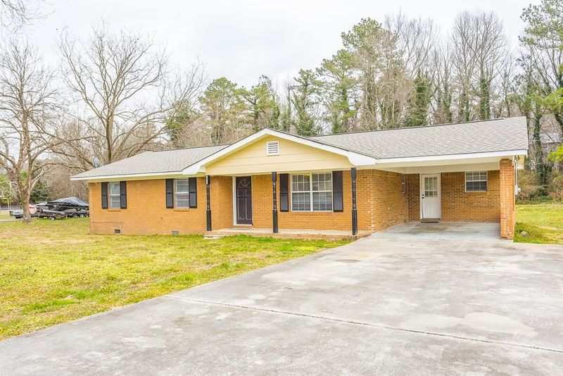 2943 Carol Cir, Rocky Face, GA 30740