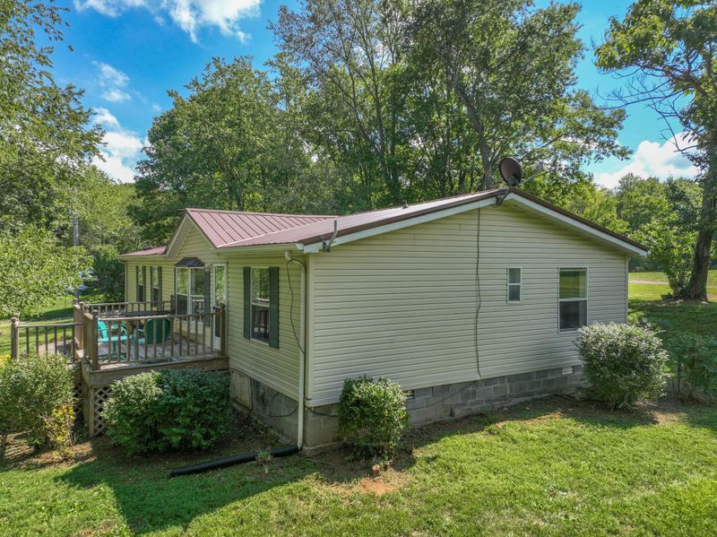3733 Sandy Springs Rd, Springfield, TN 37172