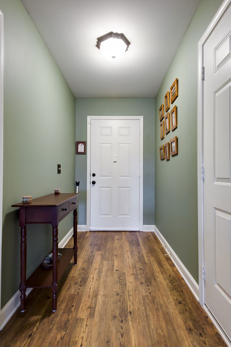701 Mount Carmel Pl, Nashville, TN 37205