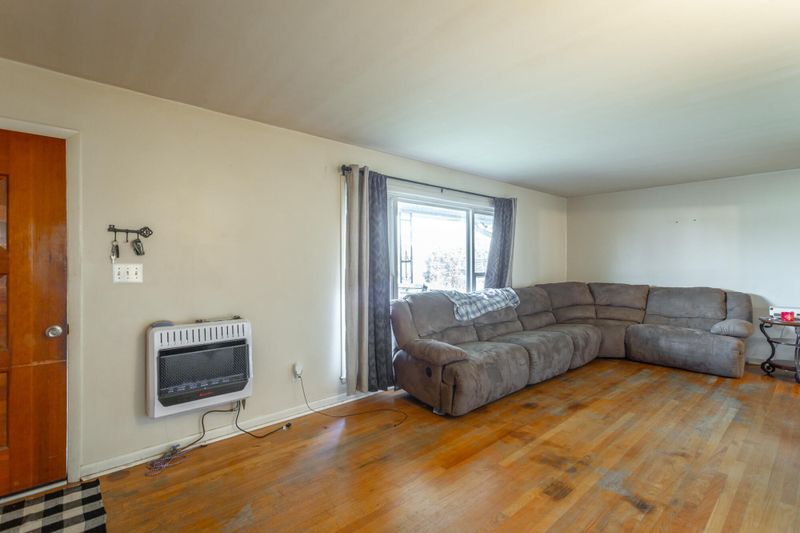 2 Van Cleve St, Fort Oglethorpe, GA 30742