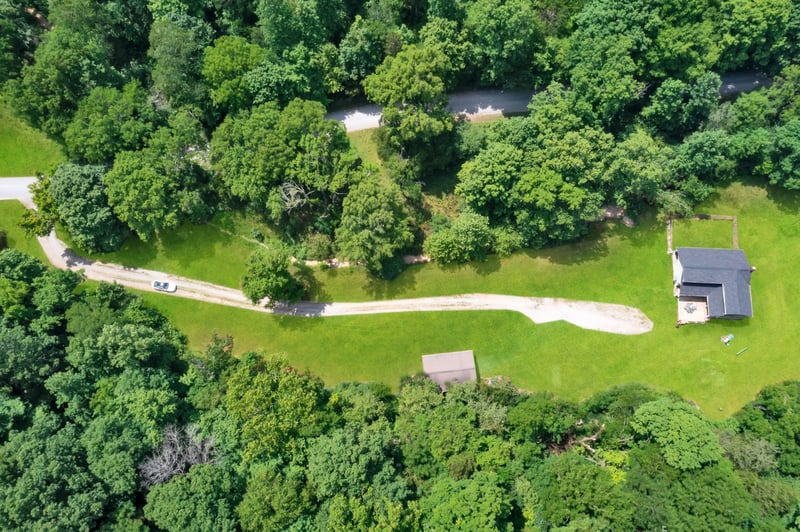 1010 Little Leatherwood Rd, Vanleer, TN 37181