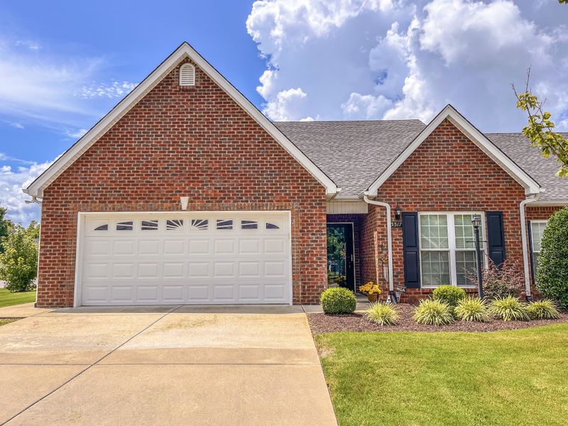3317 Berryside Dr, Murfreesboro, TN 37128