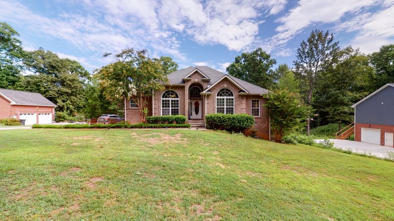 1289 Garton Rd, Burns, TN 37029