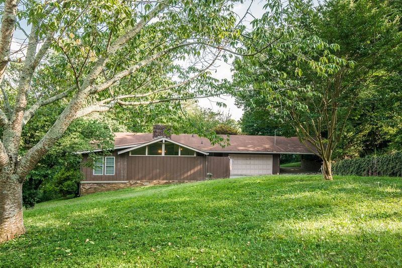 203 Royal Oak Dr, Dalton, GA 30721