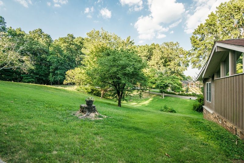 203 Royal Oak Dr, Dalton, GA 30721