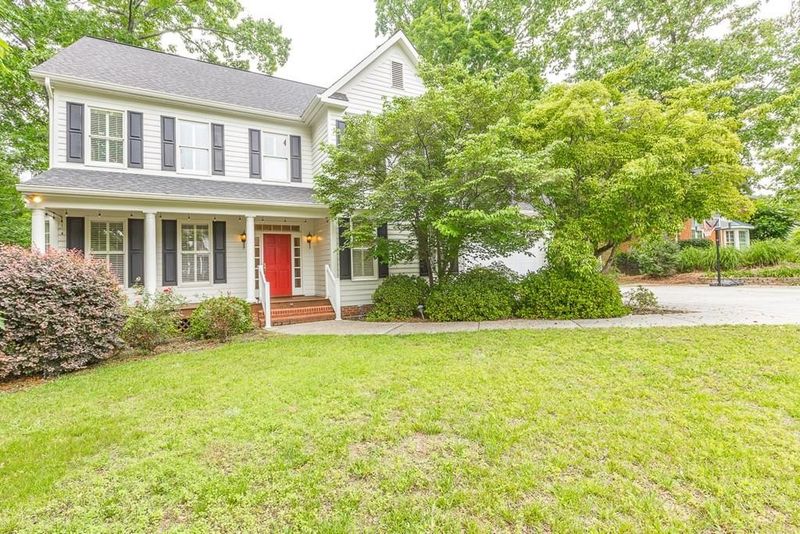 2006 Chatham Dr, Dalton, GA 30720