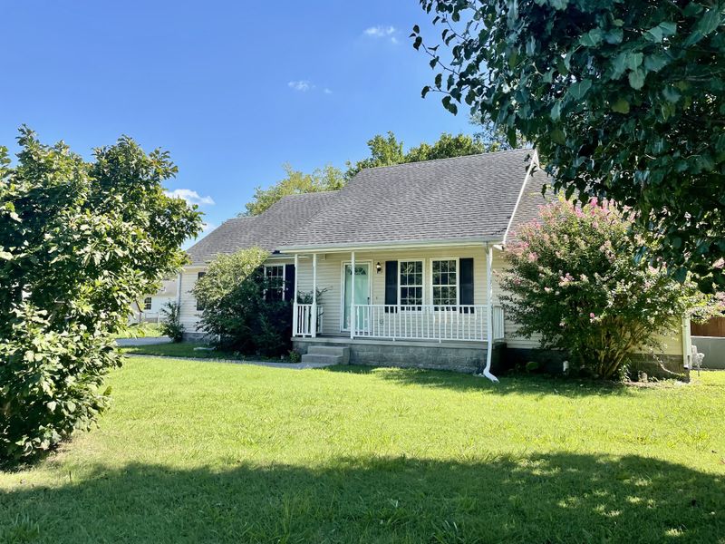 2410 Willow Dr, Murfreesboro, TN 37127