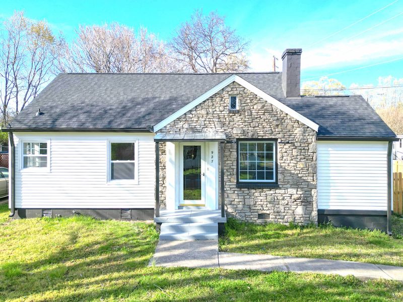 927 Malquin Dr, Nashville, TN 37216