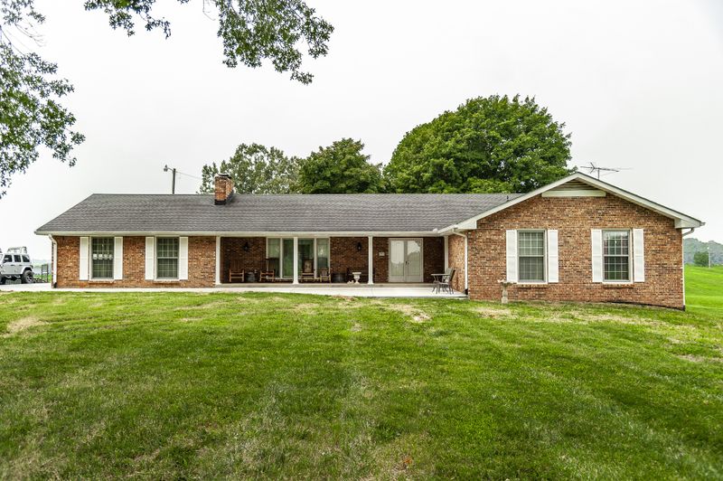 5462 S Lamont Rd, Springfield, TN 37172