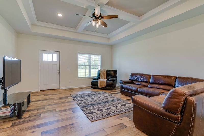 967 Bear Carr Rd, Westmoreland, TN 37186