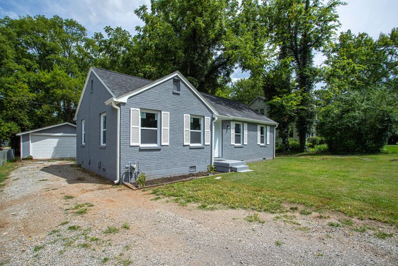 1304 Grantland Ave, Murfreesboro, TN 37129