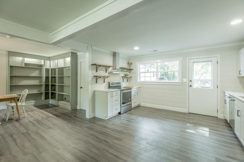 212 Robert E Lee St, Fort Oglethorpe, GA 30742