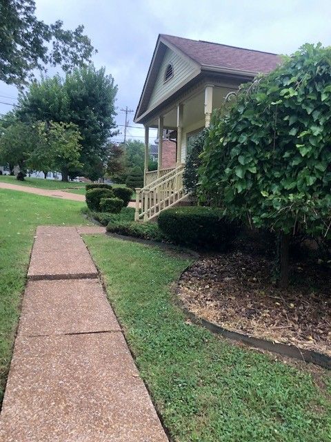 5165 Roxborough Dr, Hermitage, TN 37076